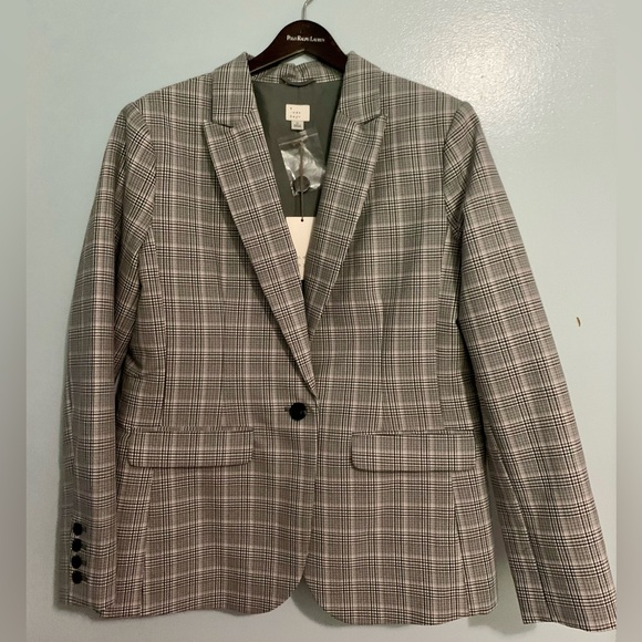 a new day Jackets & Blazers - A new day blazer.  New With Tags. Plus Size 16
